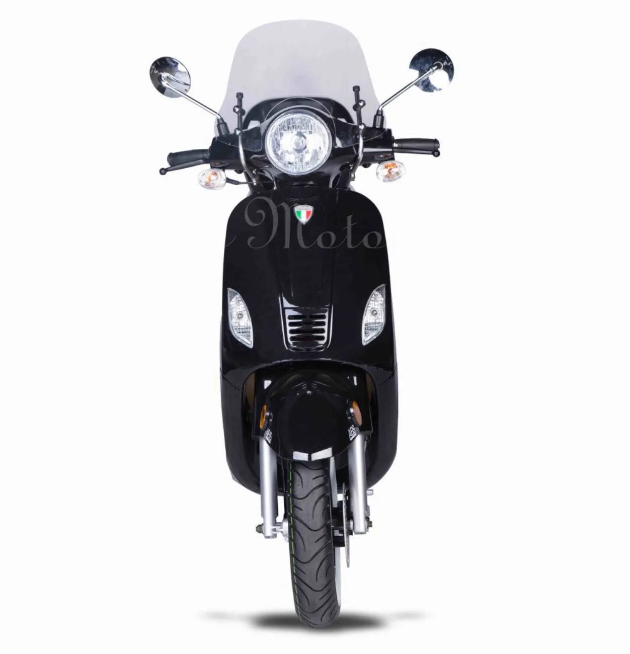 Amigo Avenza 50 CC USB Port, Wind Shield Vespa, 98% assembled. CA Legal