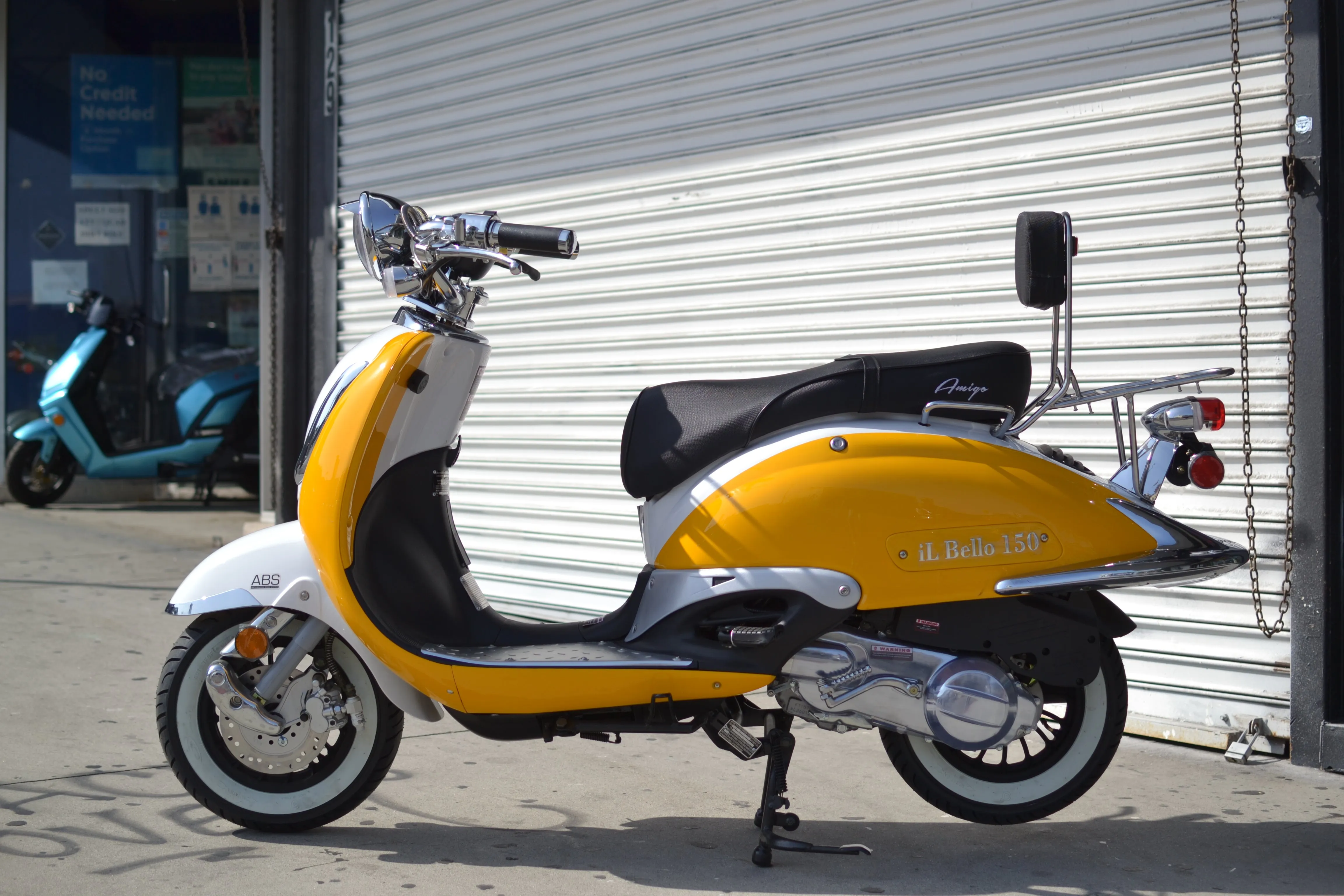 Amigo Bello the Classic Heritage 150cc Scooter. The legendary Heritage is back. CA Legal