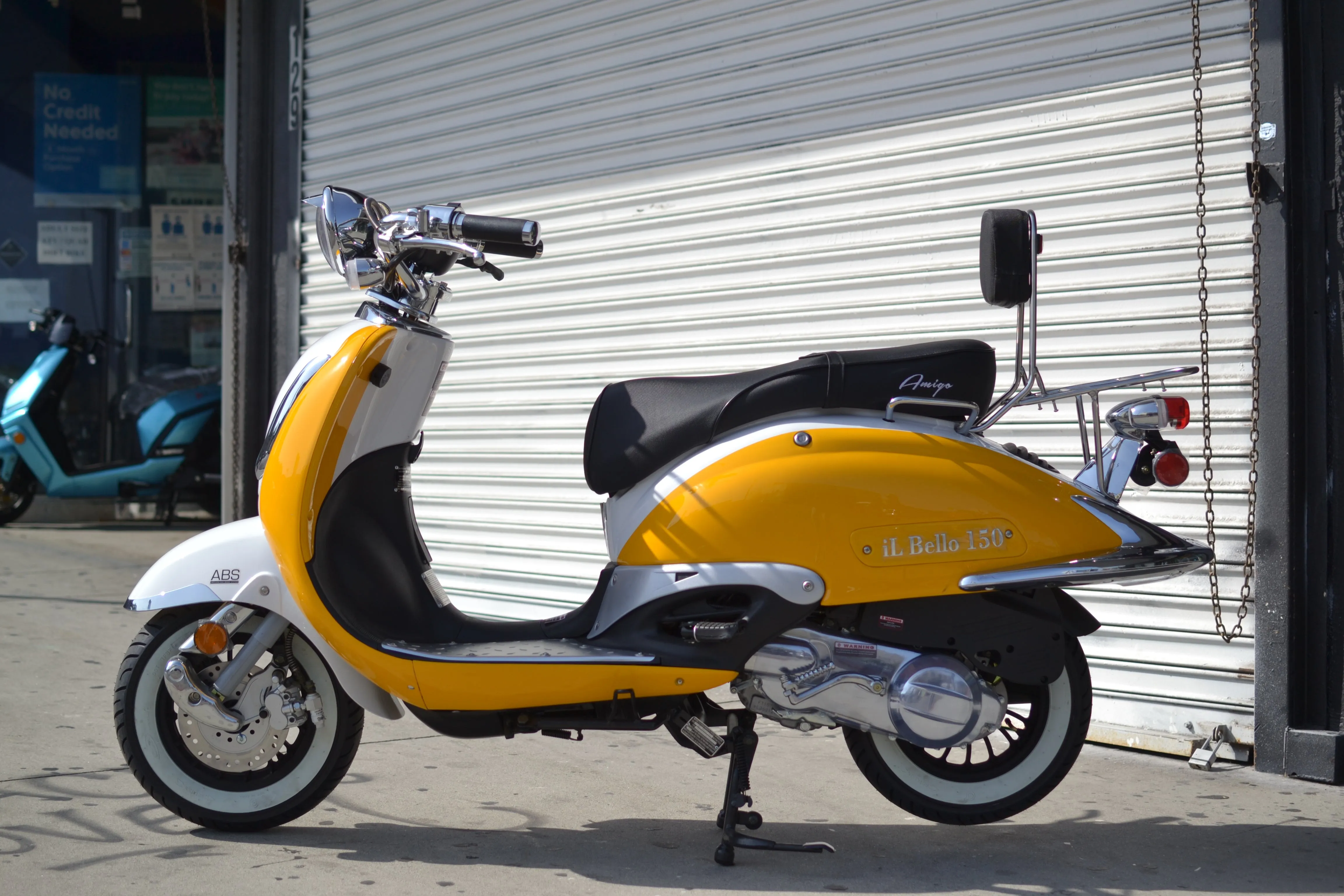 Amigo Bello the Classic Heritage 150cc Scooter. The legendary Heritage is back. CA Legal
