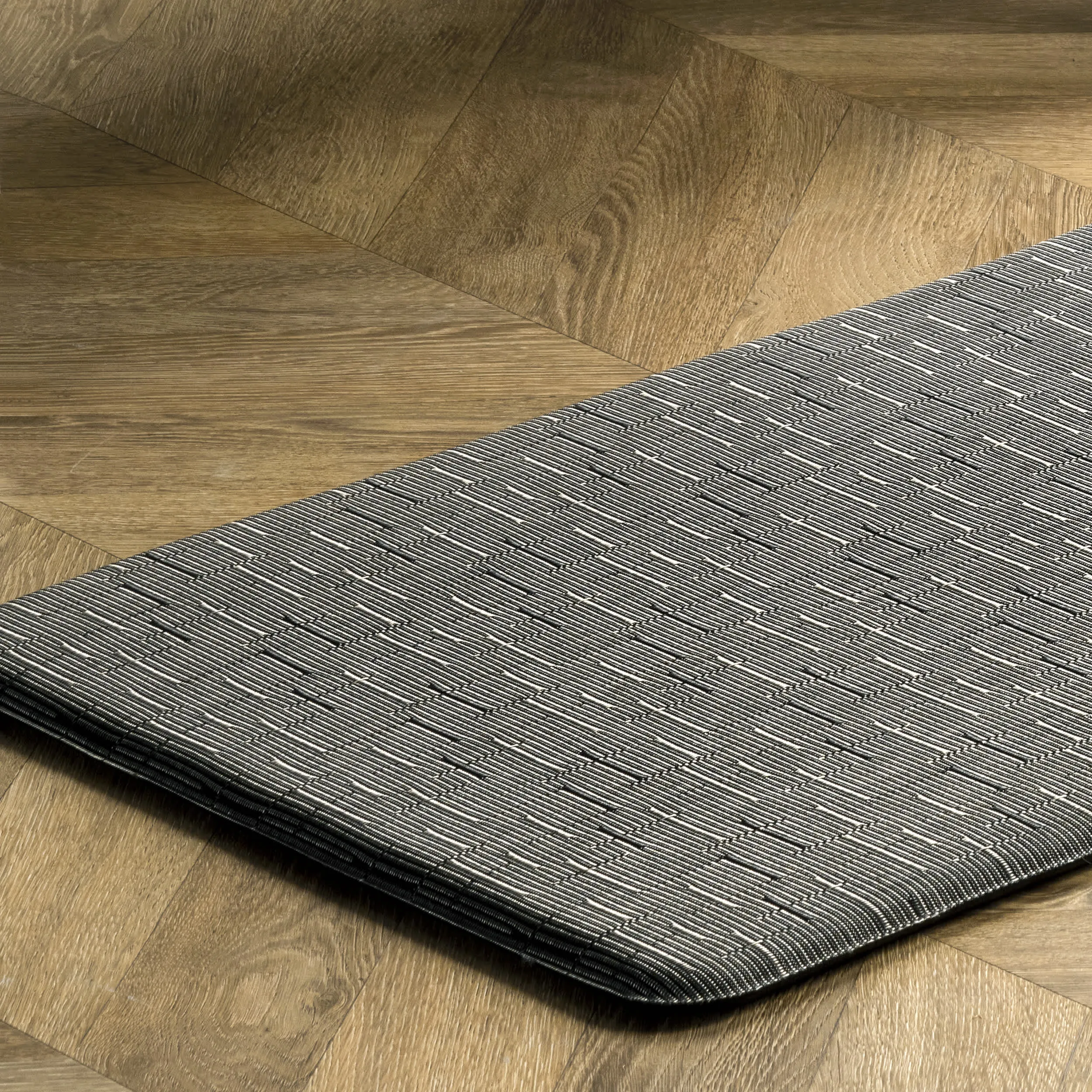 Casual Crosshatched Anti Fatigue Kitchen Or Laundry Room Comfort Mat