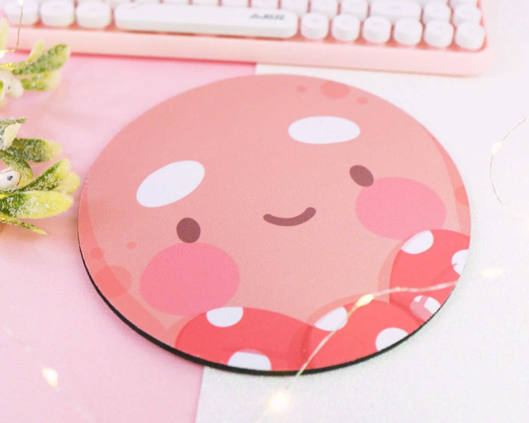 Gingie Mouse Pad │ Cute Kawaii Gingerbread Desk Mat │ Round Christmas Mouse Mat