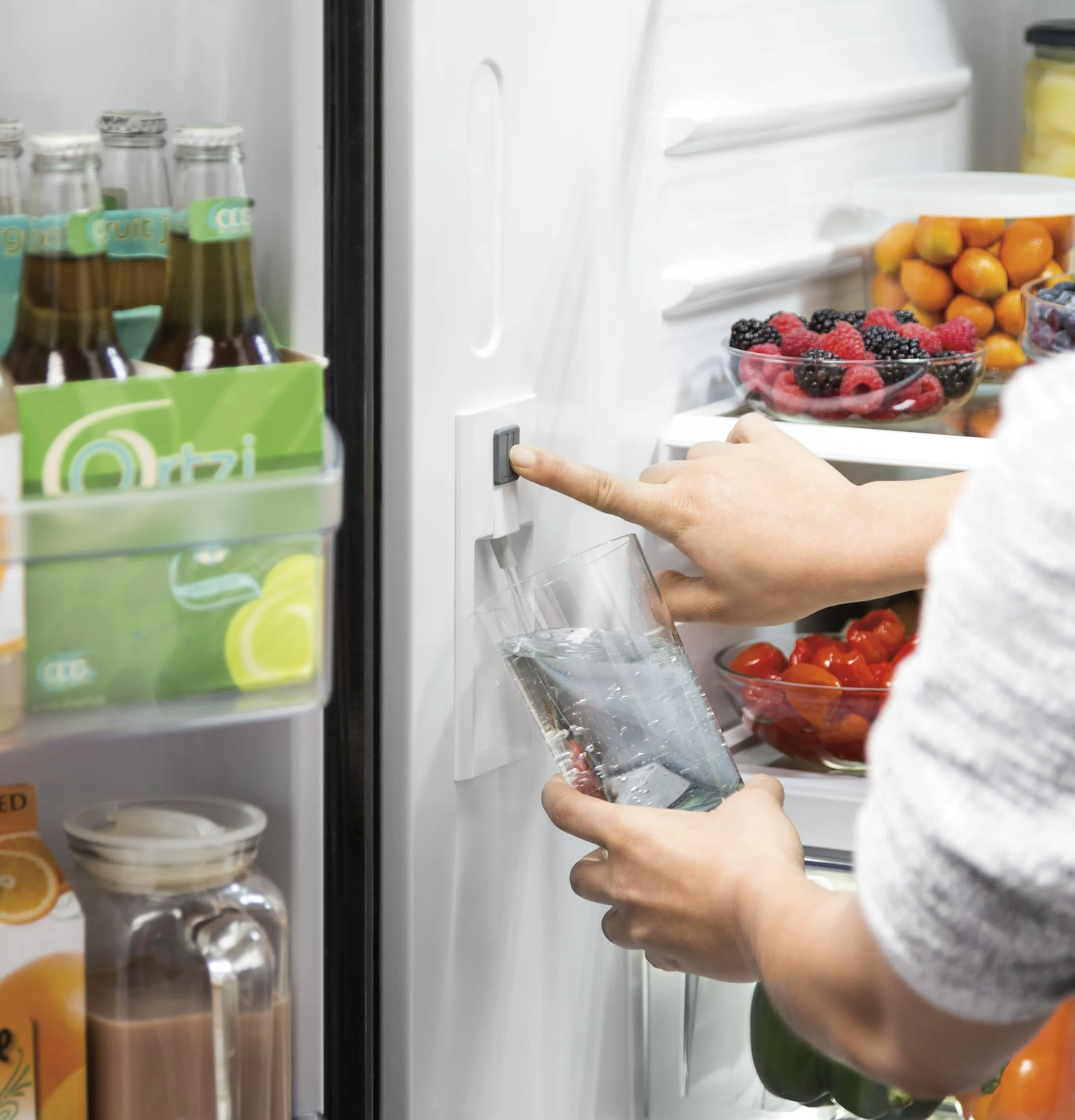 GWE19JGLWW GE® ENERGY STAR® 18.6 Cu. Ft. Counter-Depth French-Door Refrigerator
