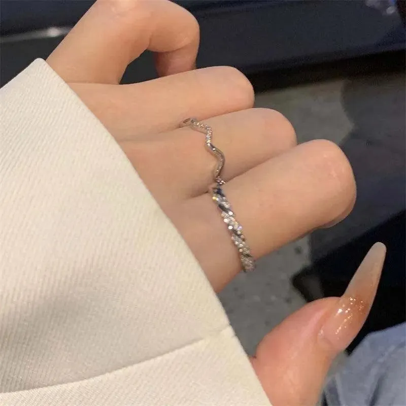 Heart-shaped Zircon Ring: Elegant Wedding Band with Mood Tracker - Ideal Gift for Women