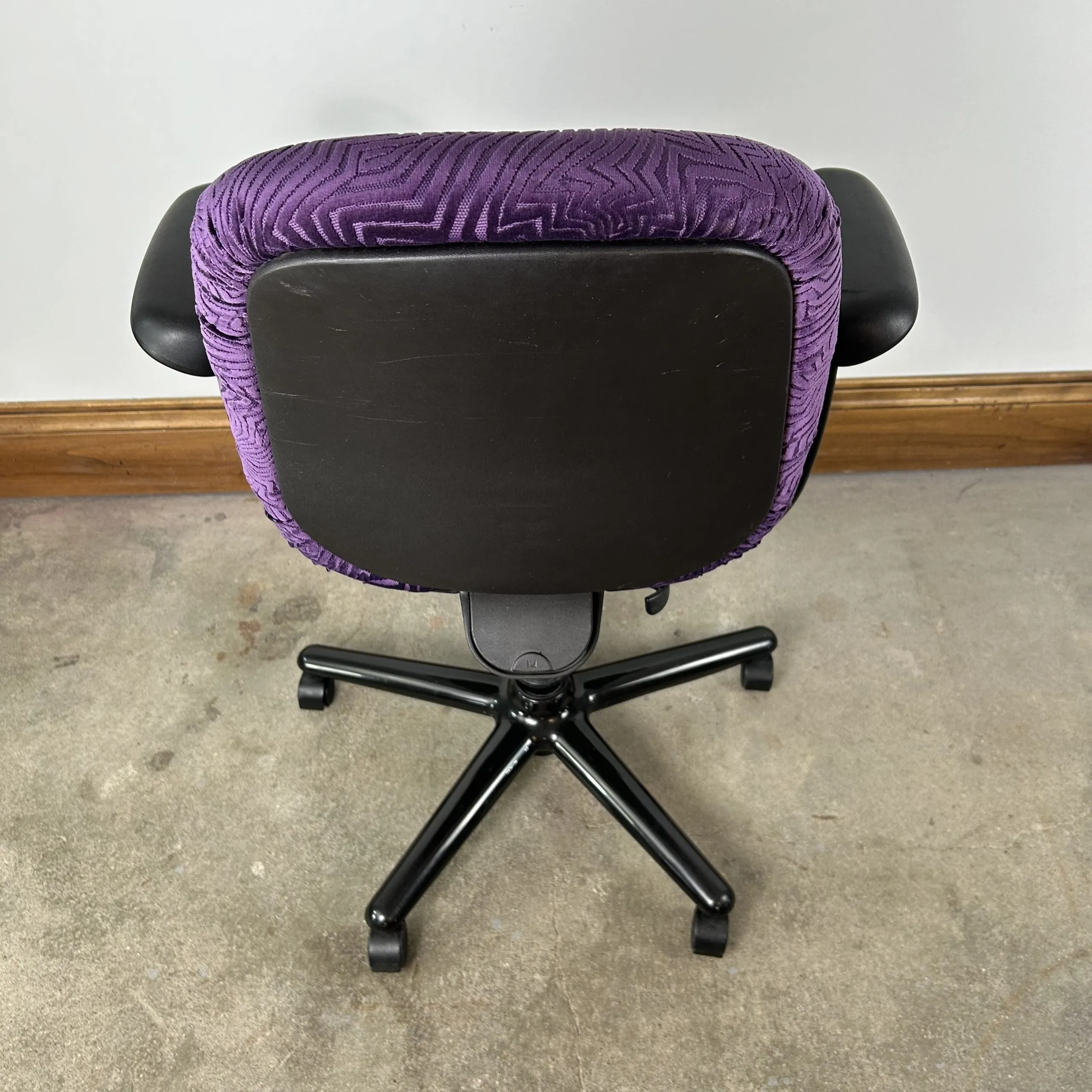 Herman Miller Swivel Desk Chair, Custom Textured Upholstery in Plum