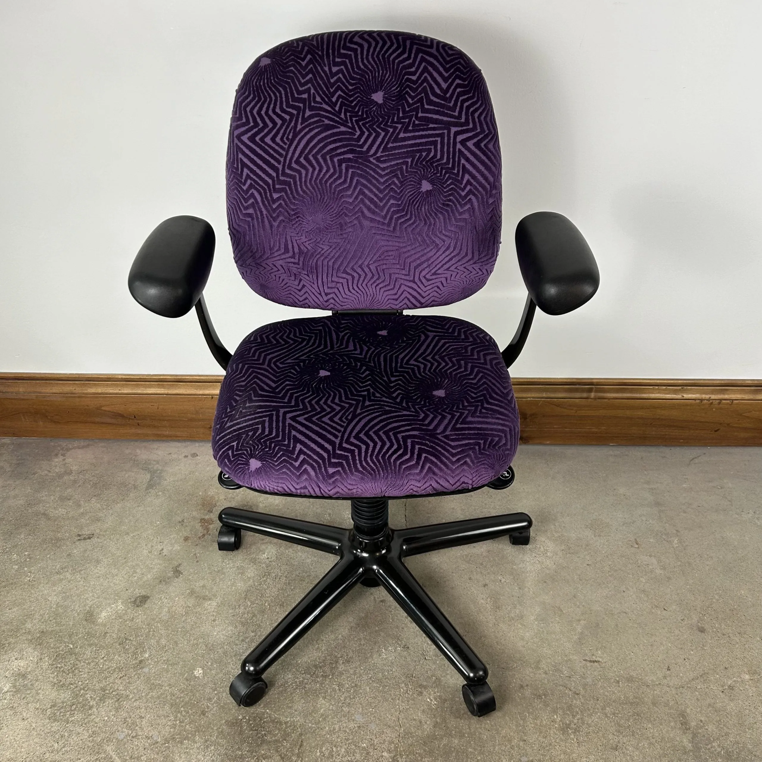Herman Miller Swivel Desk Chair, Custom Textured Upholstery in Plum