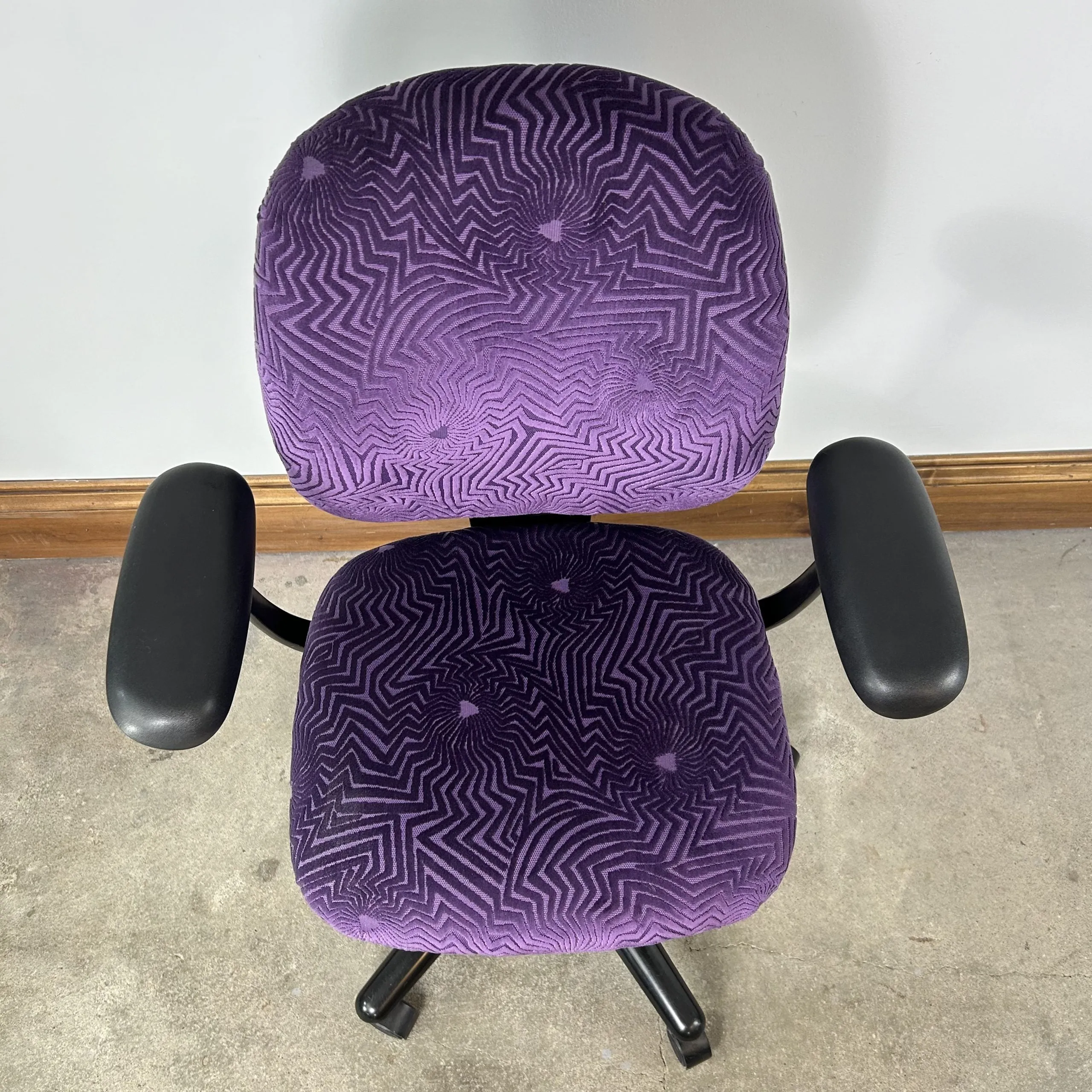 Herman Miller Swivel Desk Chair, Custom Textured Upholstery in Plum