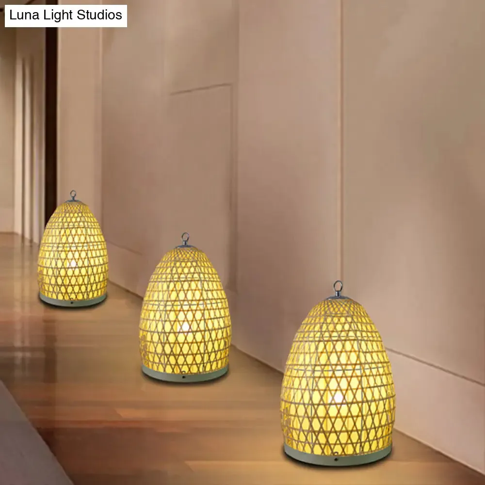 Japanese 1 Bulb Small Beige Hand-Woven Desk Lamp: Bamboo Shade