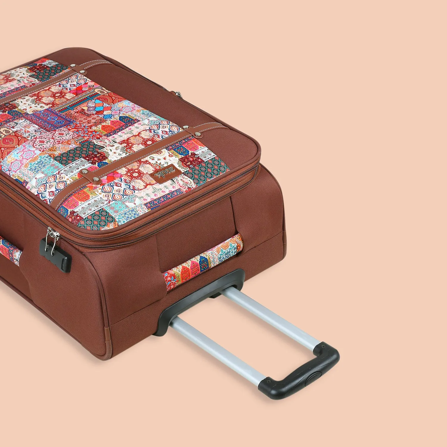 Kutch Gamthi Saira Trolley Bag (Medium)