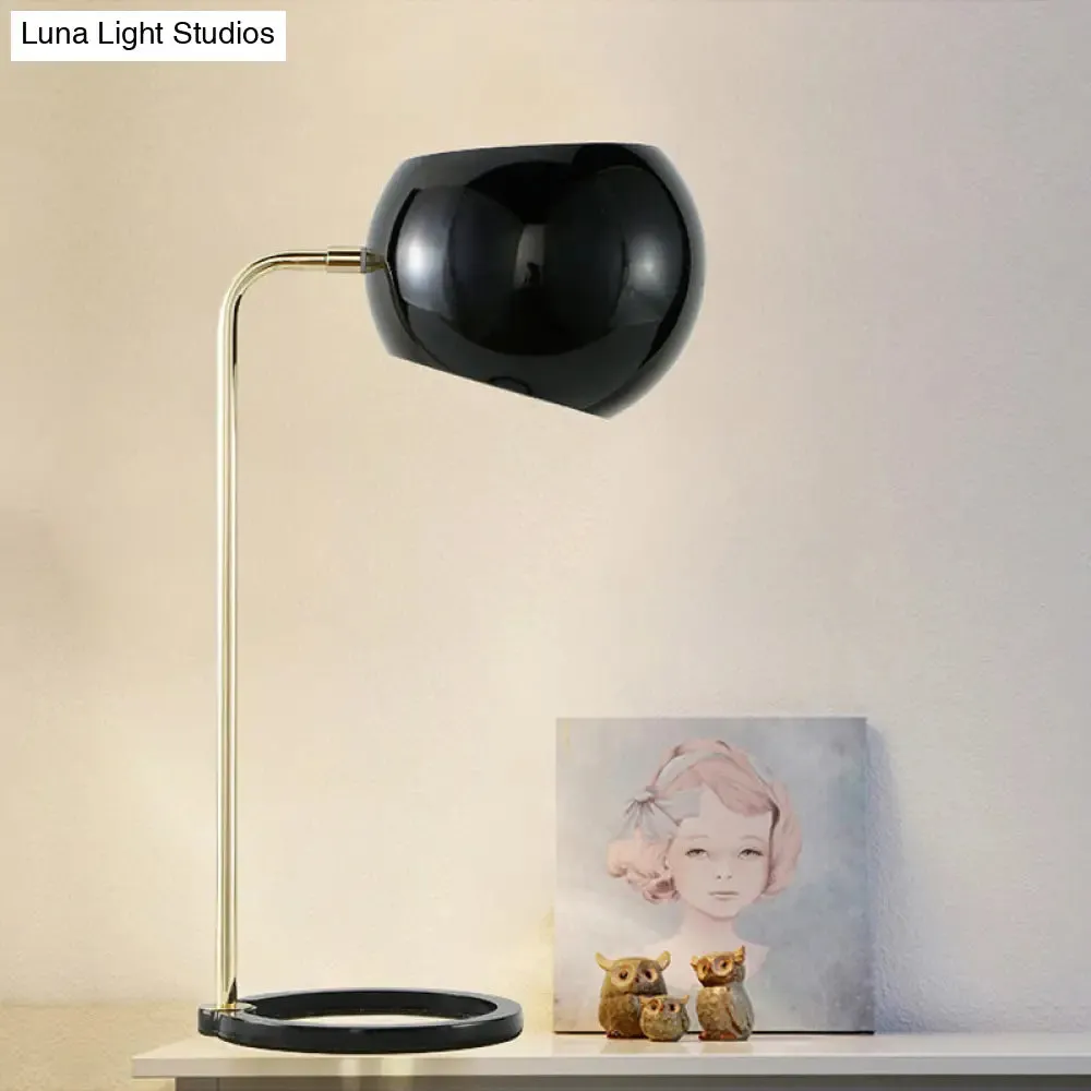 Modern Nordic Geometric Iron Table Light in Black - 1 Head Living Room Desk Lamp