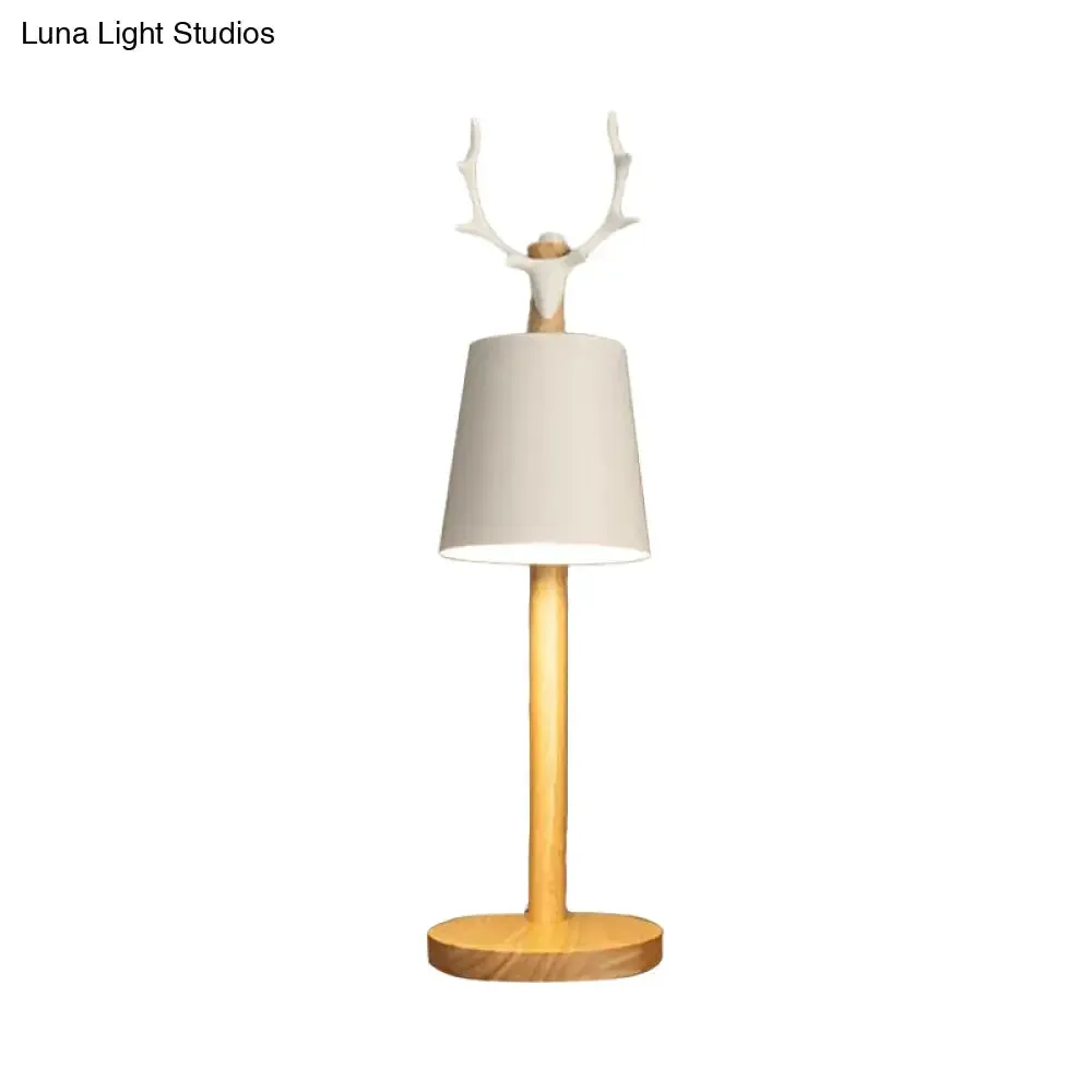 Rotatable Wood Desk Light - Nordic Style Animal Deco Table Lamp in Beige
