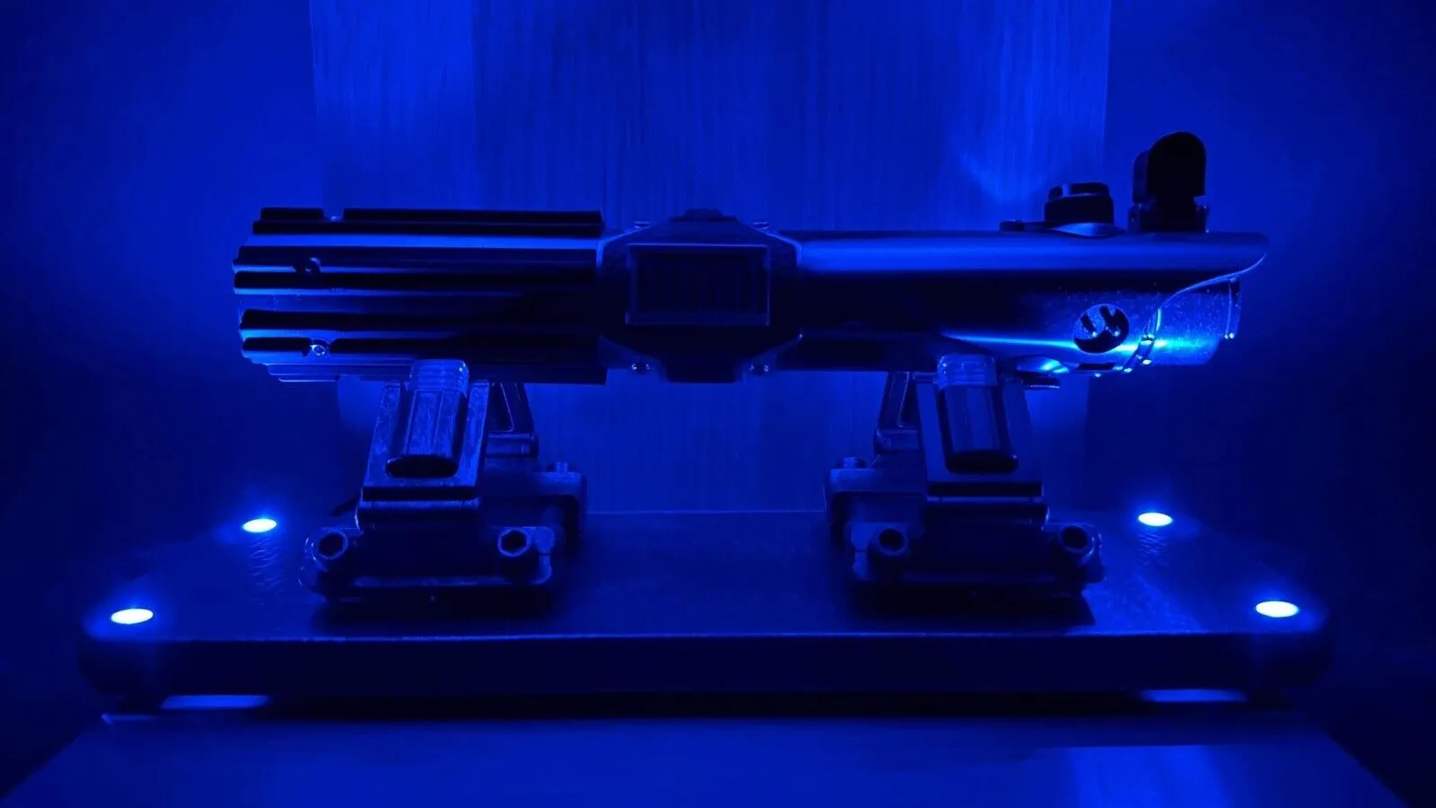 Star Wars Galaxy's Edge Color Changing Lightsaber Hilt Stand
