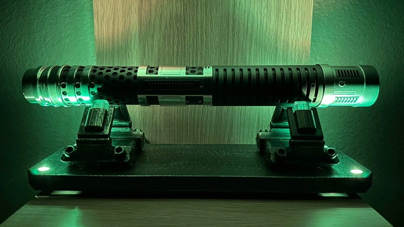 Star Wars Galaxy's Edge Color Changing Lightsaber Hilt Stand