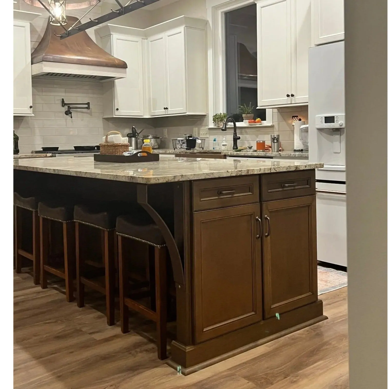 The Rochester Countertop and Desk Supports