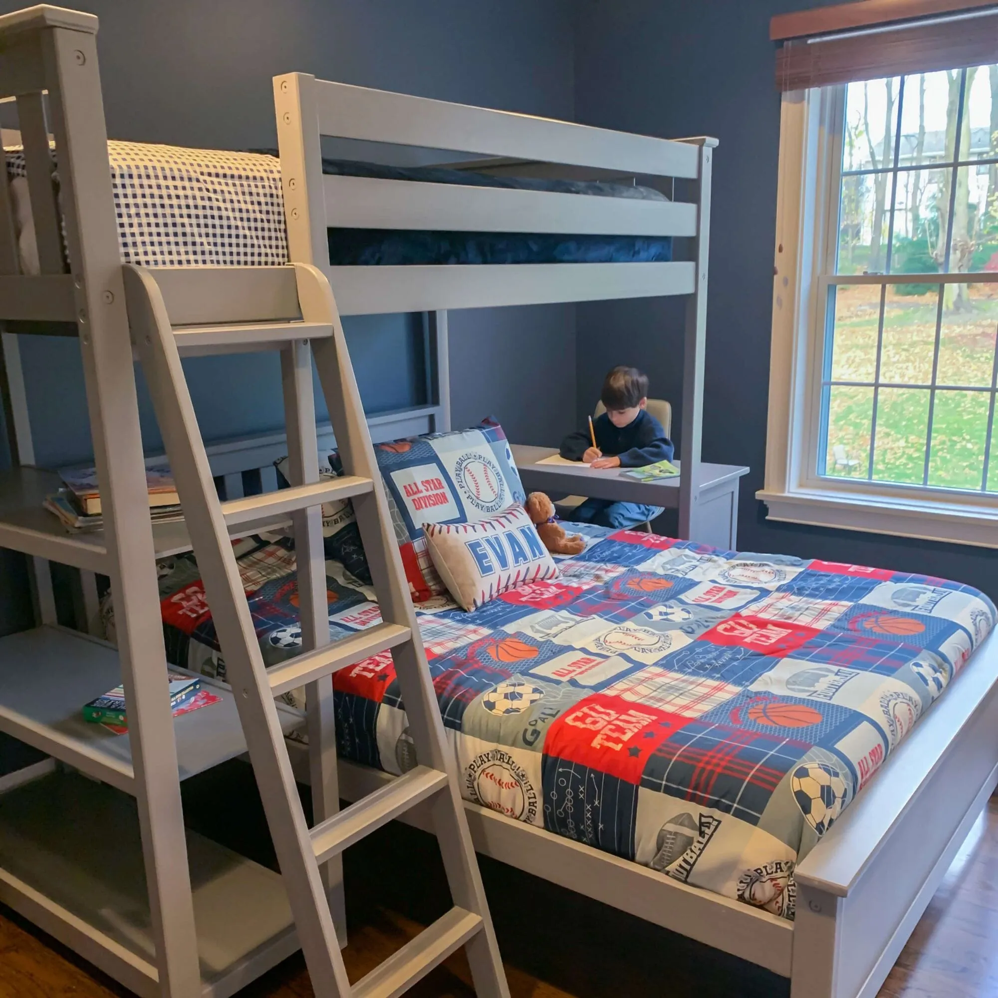 Twin Over Full L-Shaped Bunk Bed With Bookcase & Desk